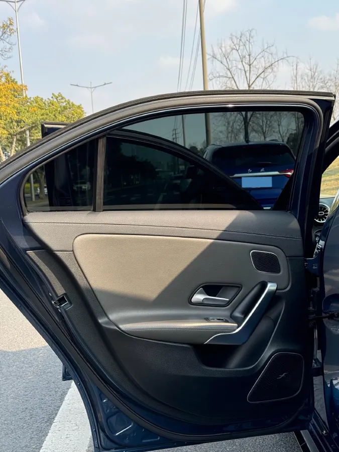 2019 Mercedes-Benz A AMG 2.0T 306HP L4 7DCT,autocango,china used car exporter,china ev exporter,chinese used car exporter,chinese used ev exporter