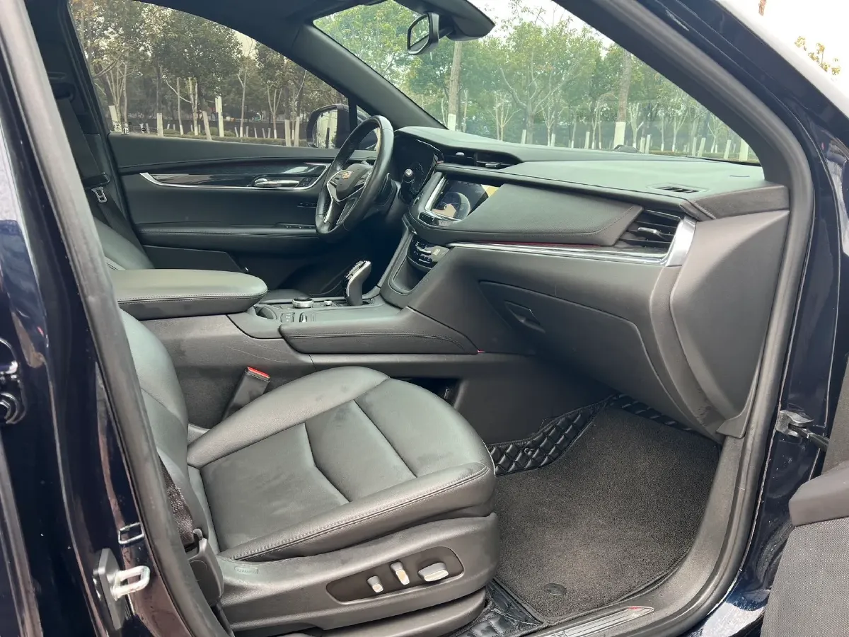 2021 Cadillac XT5 2.0T 237HP L4 9AT,autocango,china used car exporter,china ev exporter,chinese used car exporter,chinese used ev exporter