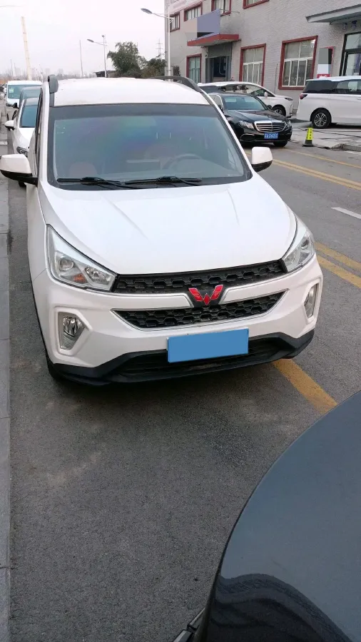 2018 WuLing HongGuang S3 1.5L 112HP L4 6MT,autocango,china used car exporter,china ev exporter,chinese used car exporter,chinese used ev exporter