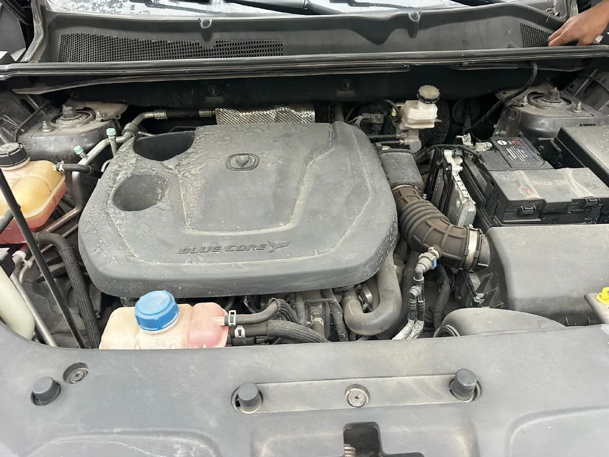 2022 ChangAn CS75 Plus 1.5T 178HP L4 6AT,autocango,china used car exporter,china ev exporter,chinese used car exporter,chinese used ev exporter