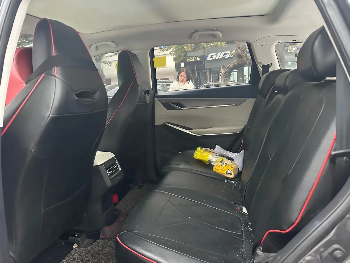 2022 ChangAn CS75 Plus 1.5T 178HP L4 6AT,autocango,china used car exporter,china ev exporter,chinese used car exporter,chinese used ev exporter