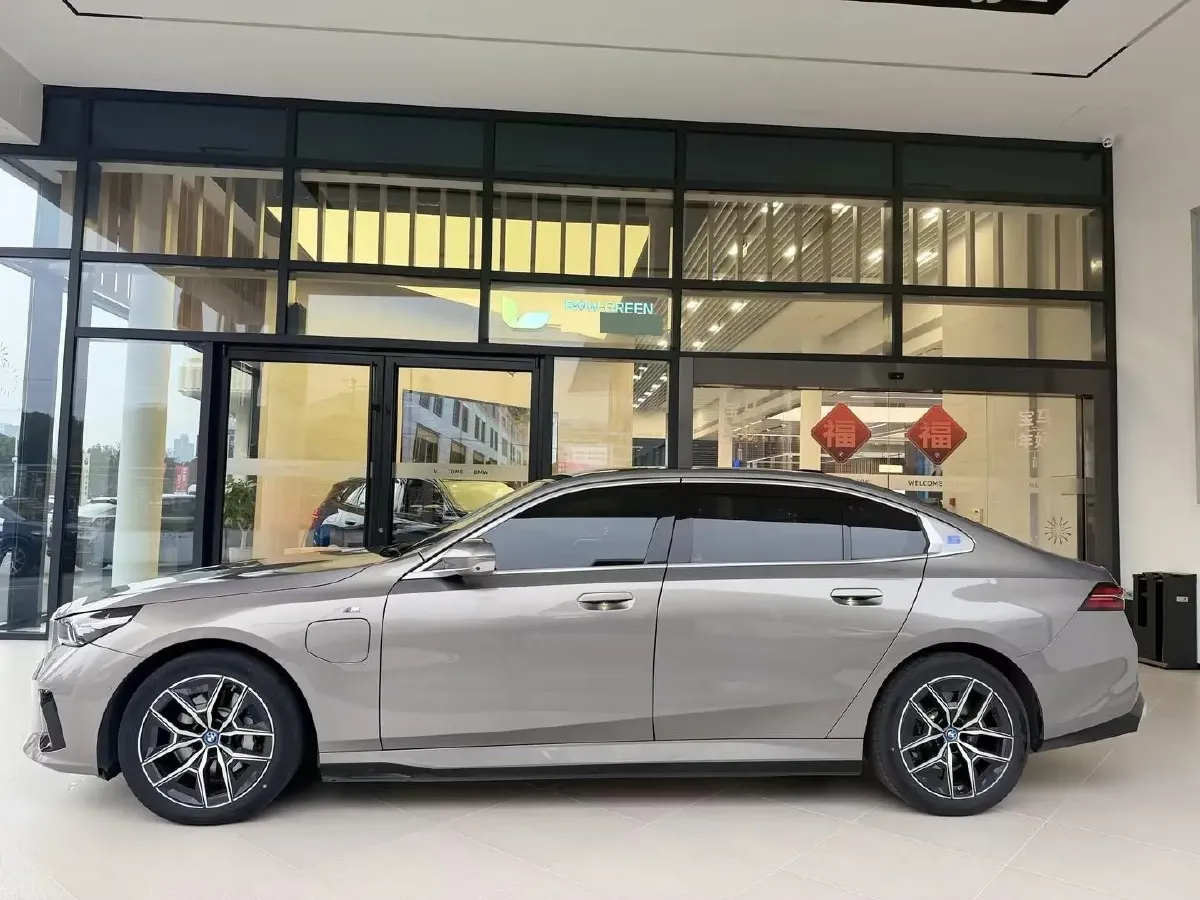 2024 BMW i5 BEV 79.05KWH,autocango,china used car exporter,china ev exporter,chinese used car exporter,chinese used ev exporter