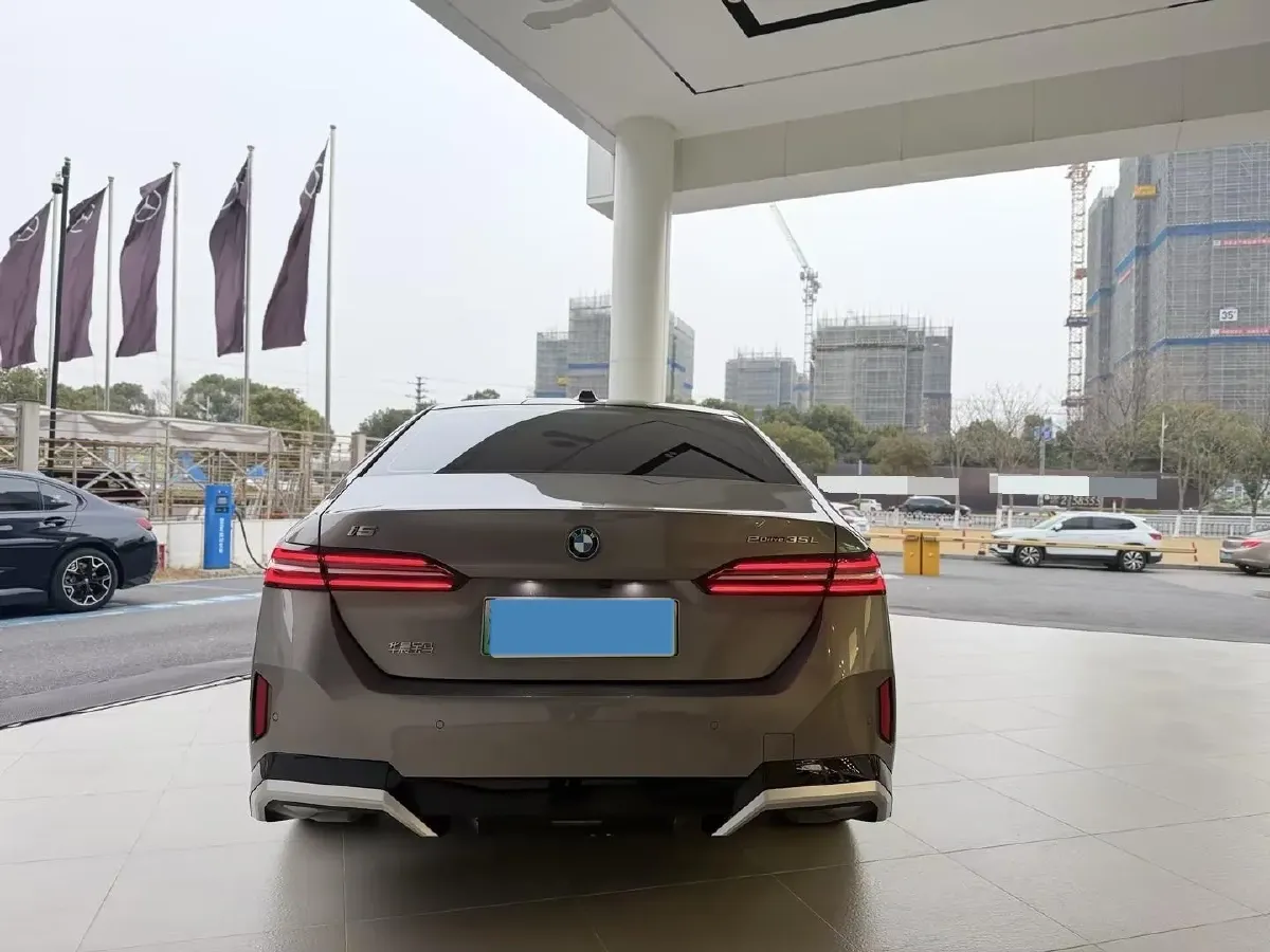 2024 BMW i5 BEV 79.05KWH,autocango,china used car exporter,china ev exporter,chinese used car exporter,chinese used ev exporter