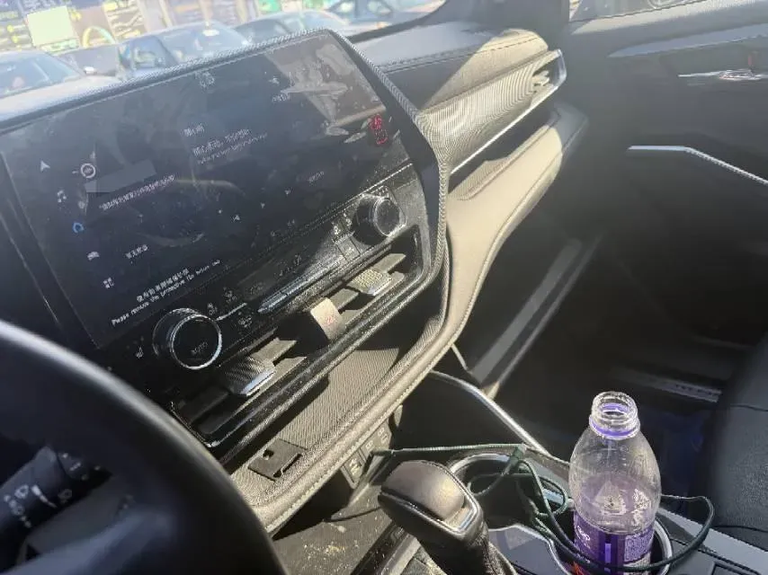 2022 Toyota Crown Kluger 2.0T 248HP L4 8AT,autocango,china used car exporter,china ev exporter,chinese used car exporter,chinese used ev exporter