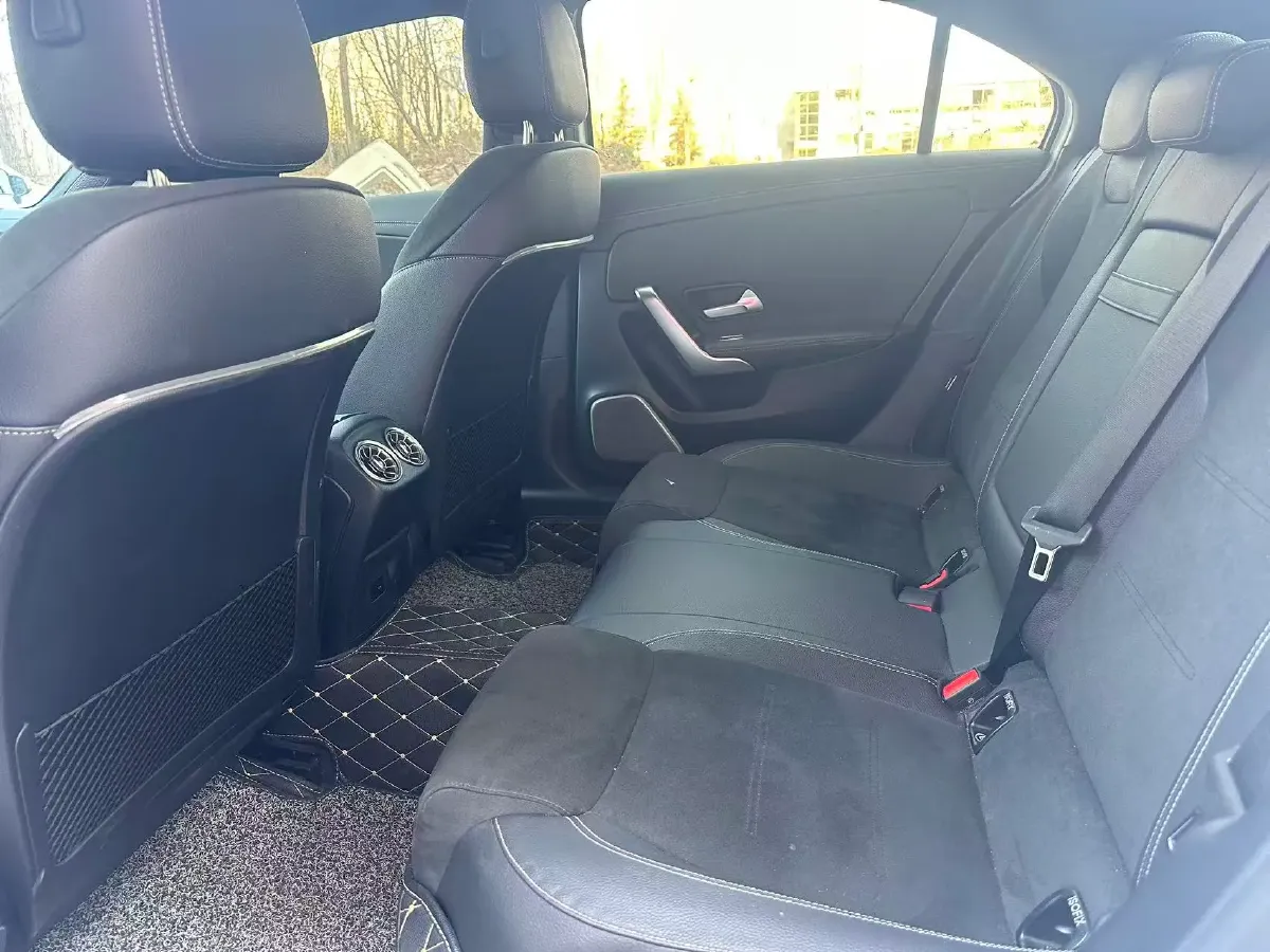 2022 Mercedes-Benz A Class 1.3T 163HP L4 7DCT,autocango,china used car exporter,china ev exporter,chinese used car exporter,chinese used ev exporter