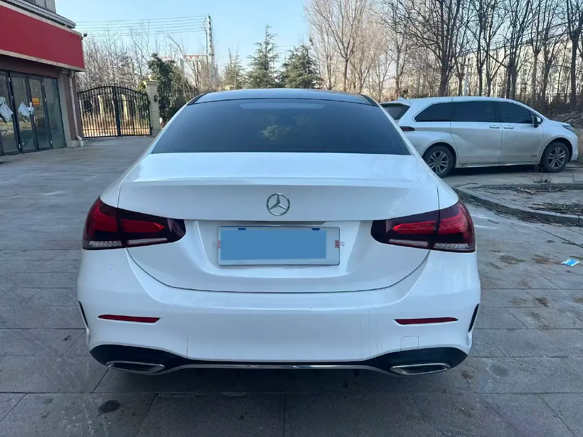 2022 Mercedes-Benz A Class 1.3T 163HP L4 7DCT,autocango,china used car exporter,china ev exporter,chinese used car exporter,chinese used ev exporter