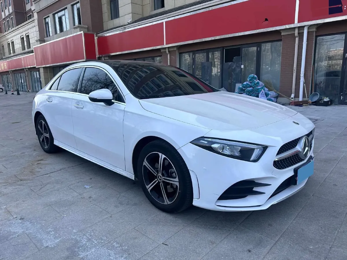 2022 Mercedes-Benz A Class 1.3T 163HP L4 7DCT,autocango,china used car exporter,china ev exporter,chinese used car exporter,chinese used ev exporter