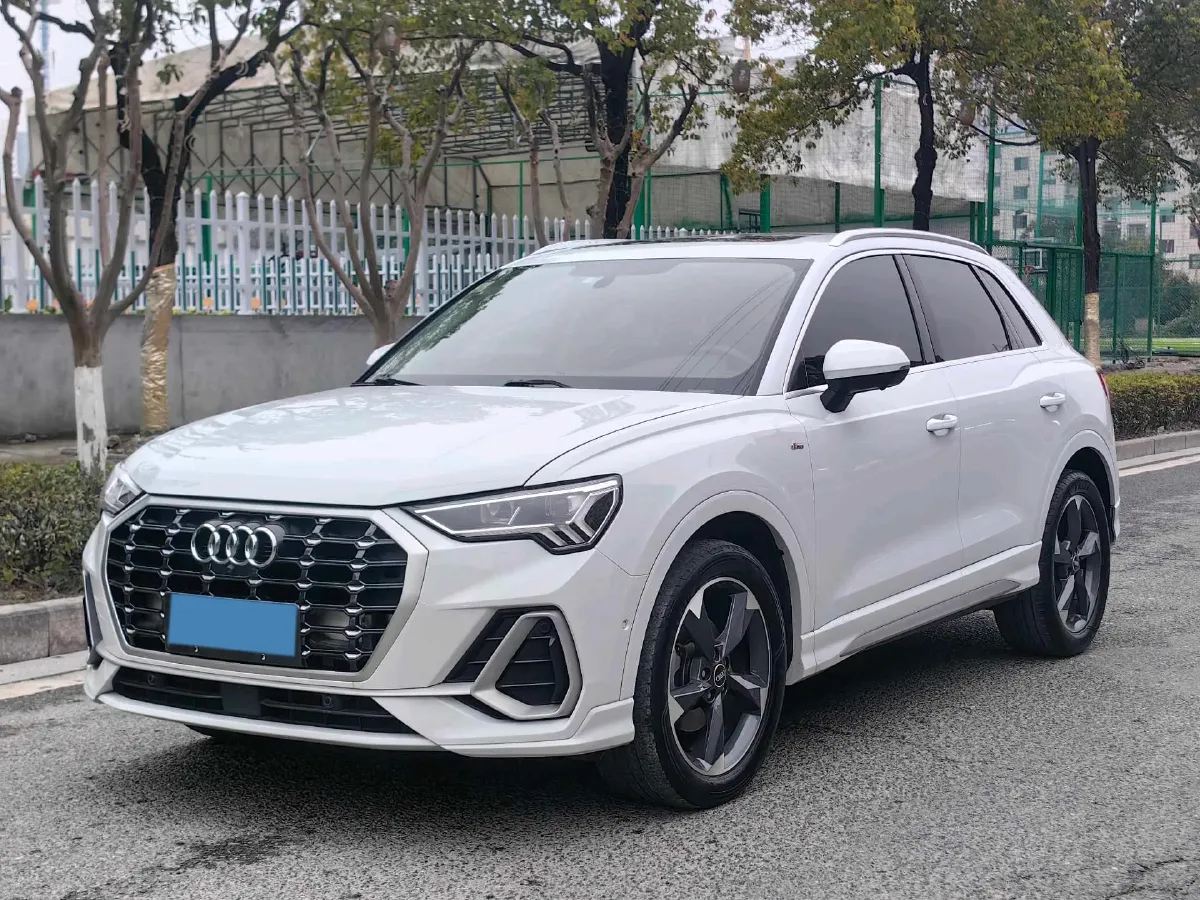 2021 Audi Q3 1.4T 150HP L4 7DCT,autocango,china used car exporter,china ev exporter,chinese used car exporter,chinese used ev exporter