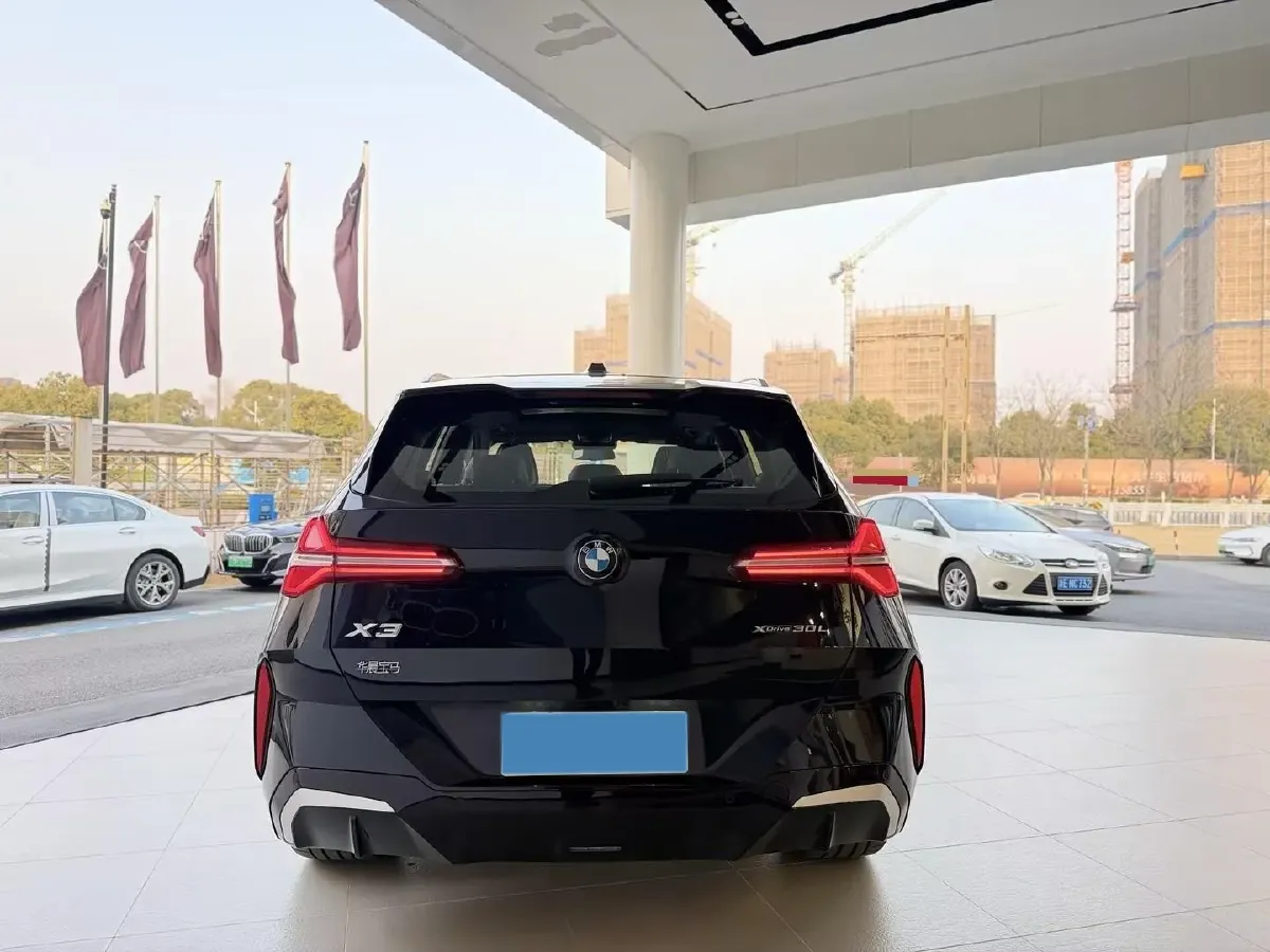 2025 BMW X3 2.0T 258HP L4 8AT,autocango,china used car exporter,china ev exporter,chinese used car exporter,chinese used ev exporter