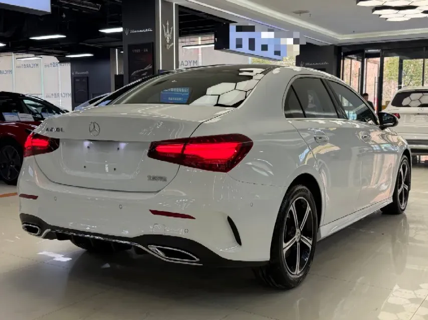 2023 Mercedes-Benz A Class 1.3T 163HP L4 7DCT,autocango,china used car exporter,china ev exporter,chinese used car exporter,chinese used ev exporter