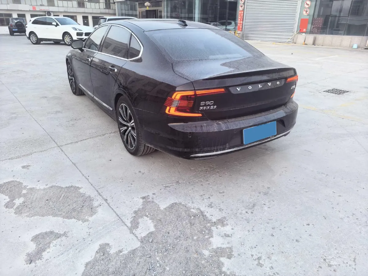 2022 Volvo S90 2.0T 250HP L4 8AT,autocango,china used car exporter,china ev exporter,chinese used car exporter,chinese used ev exporter