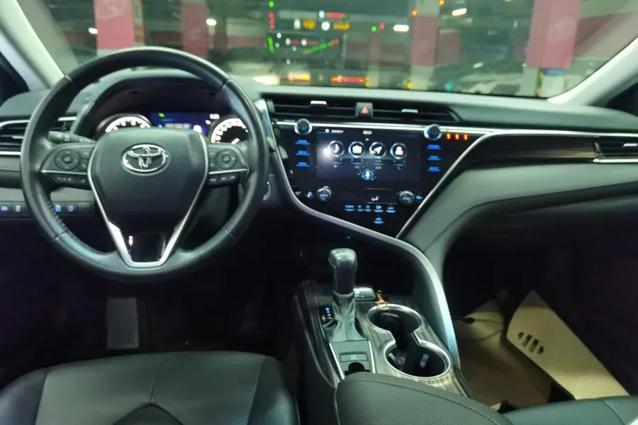 2019 Toyota Camry 2.0L 178HP L4 CVT,autocango,china used car exporter,china ev exporter,chinese used car exporter,chinese used ev exporter