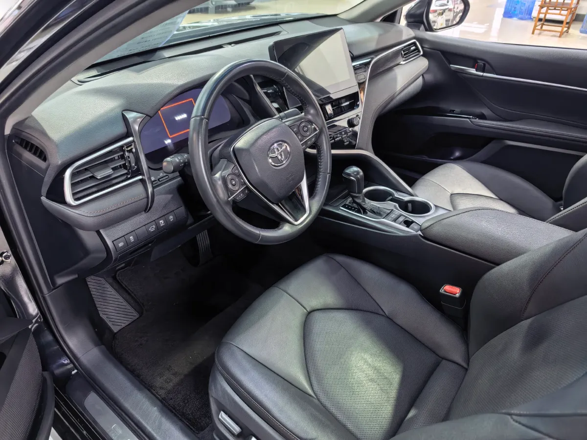 2021 Toyota Camry 2.5L 209HP L4 8AT,autocango,china used car exporter,china ev exporter,chinese used car exporter,chinese used ev exporter