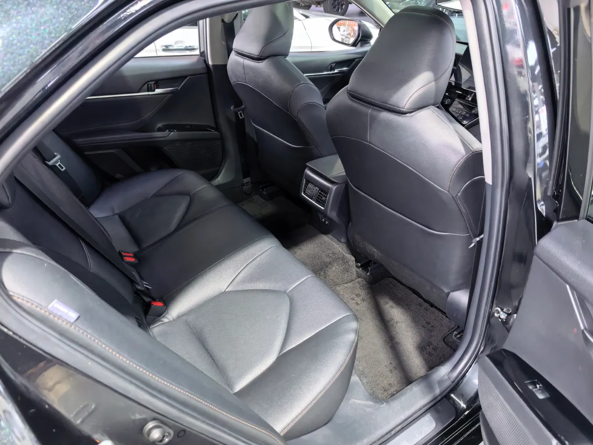 2021 Toyota Camry 2.5L 209HP L4 8AT,autocango,china used car exporter,china ev exporter,chinese used car exporter,chinese used ev exporter