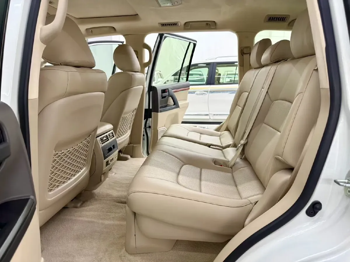 2015 Toyota Land Cruiser 4.6L 310HP V8 6AT,autocango,china used car exporter,china ev exporter,chinese used car exporter,chinese used ev exporter