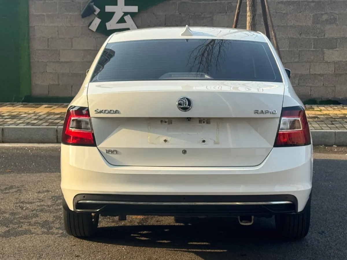 2018 Skoda Rapid 1.6L 110HP L4 6AT,autocango,china used car exporter,china ev exporter,chinese used car exporter,chinese used ev exporter