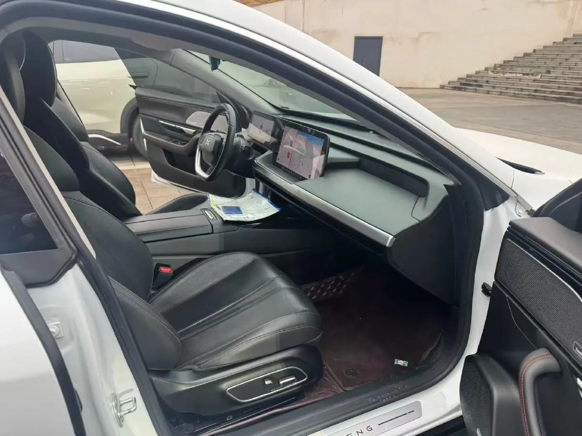 2020 DS 7 1.6T 215HP L4 8AT,autocango,china used car exporter,china ev exporter,chinese used car exporter,chinese used ev exporter