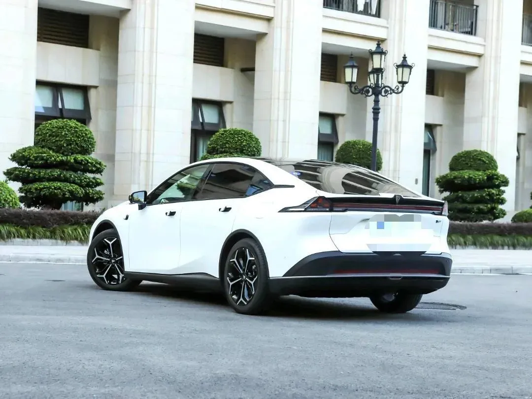 2026 Deepal L07 1.5L 98HP L4 REEV,autocango,china used car exporter,china ev exporter,chinese used car exporter,chinese used ev exporter