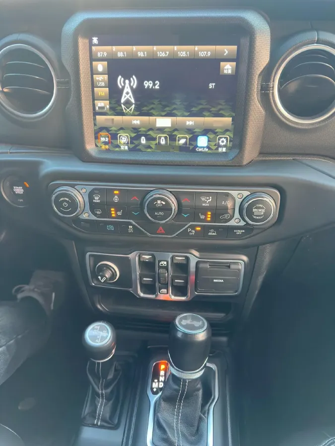 2021 Jeep Wrangler 2.0T 266HP L4 8AT PHEV 17KWH,autocango,china used car exporter,china ev exporter,chinese used car exporter,chinese used ev exporter