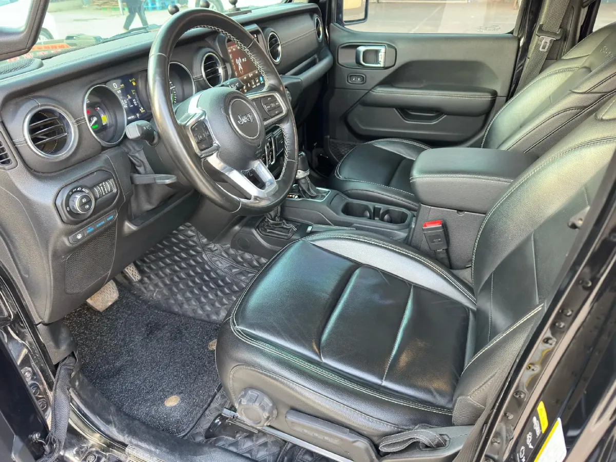 2021 Jeep Wrangler 2.0T 266HP L4 8AT PHEV 17KWH,autocango,china used car exporter,china ev exporter,chinese used car exporter,chinese used ev exporter