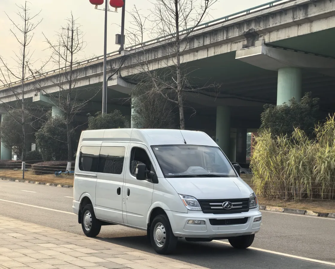 2023 MAXUS XinTu V80 2.0T 139HP L4 6MT,autocango,china used car exporter,china ev exporter,chinese used car exporter,chinese used ev exporter