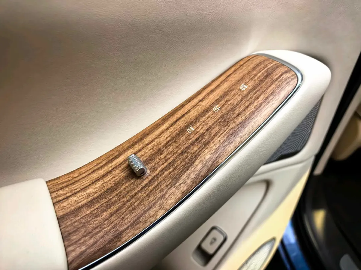 2026 AITO AITO M7 REEV 160HP REEV,autocango,china used car exporter,china ev exporter,chinese used car exporter,chinese used ev exporter