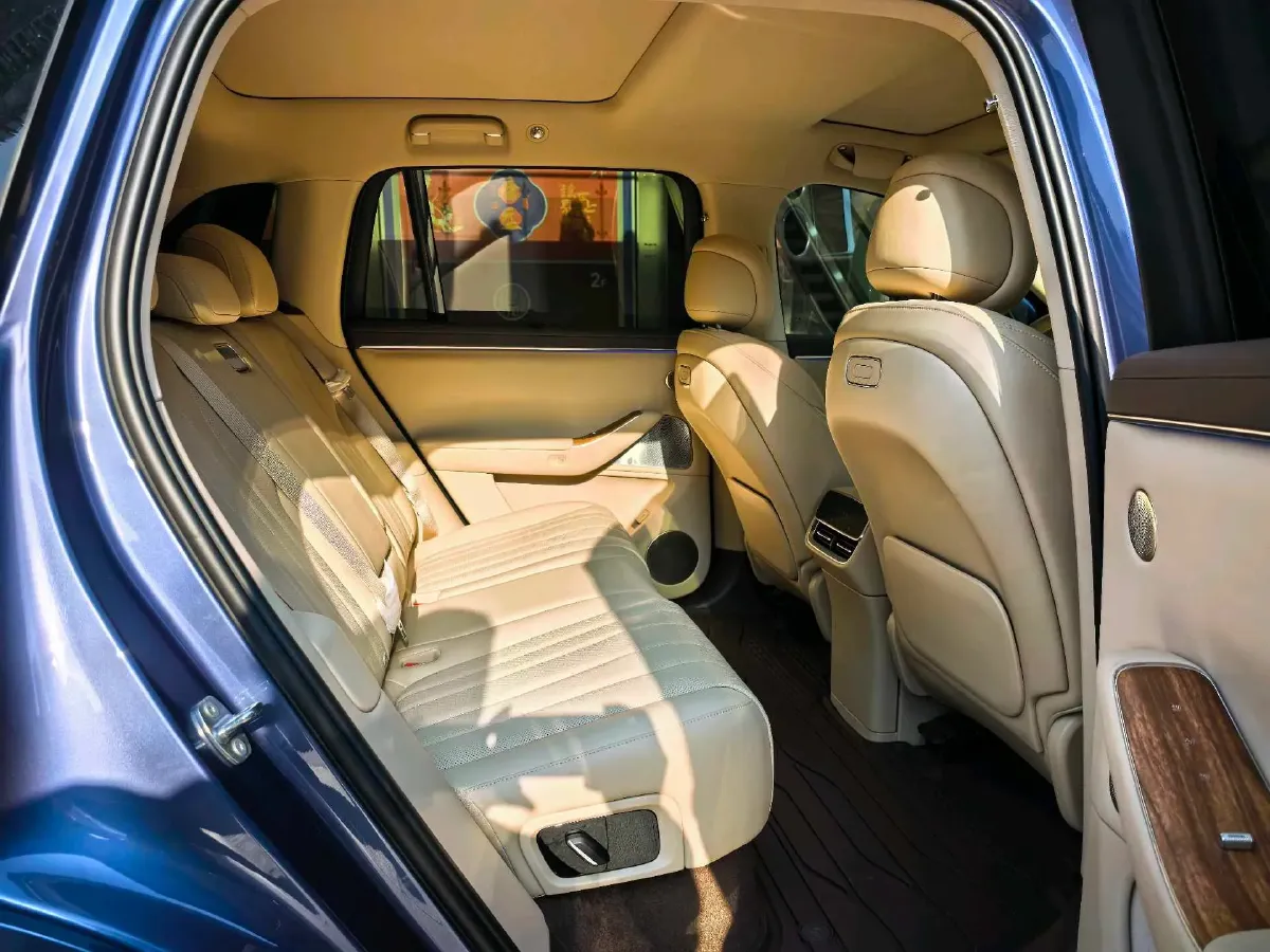 2026 AITO AITO M7 REEV 160HP REEV,autocango,china used car exporter,china ev exporter,chinese used car exporter,chinese used ev exporter