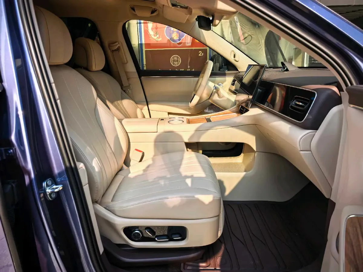 2026 AITO AITO M7 REEV 160HP REEV,autocango,china used car exporter,china ev exporter,chinese used car exporter,chinese used ev exporter