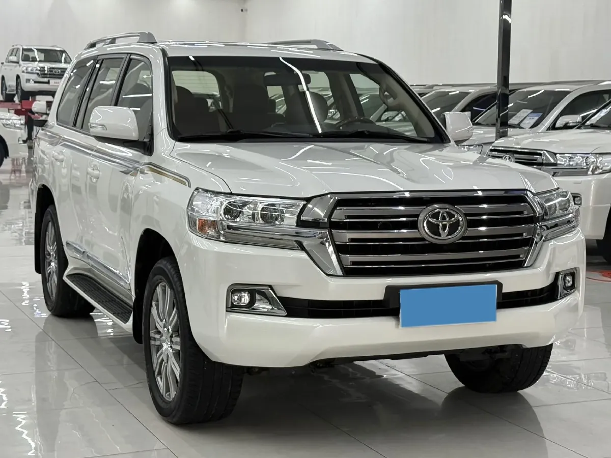 2015 Toyota Land Cruiser 4.6L 310HP V8 6AT,autocango,china used car exporter,china ev exporter,chinese used car exporter,chinese used ev exporter