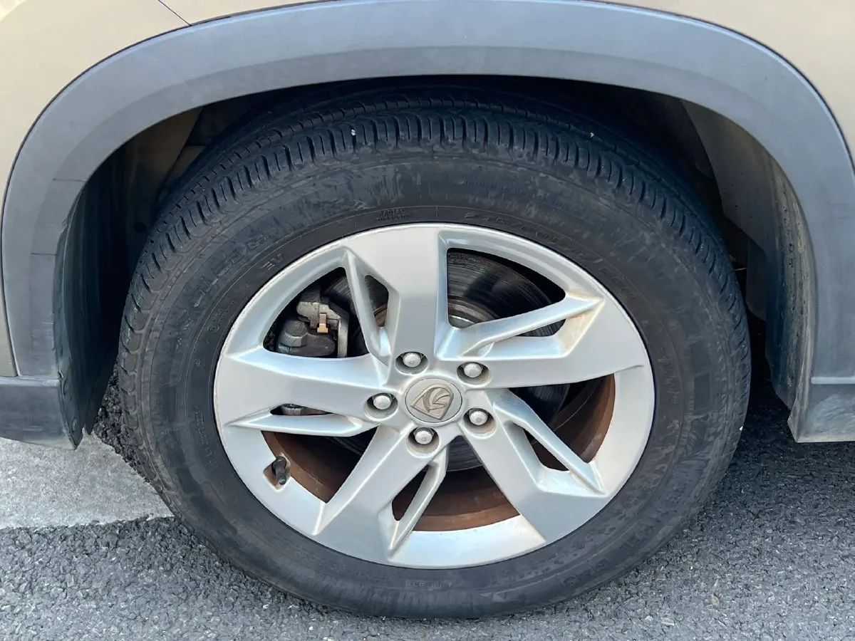 2019 BaoJun 530 1.5T 151HP L4 CVT,autocango,china used car exporter,china ev exporter,chinese used car exporter,chinese used ev exporter