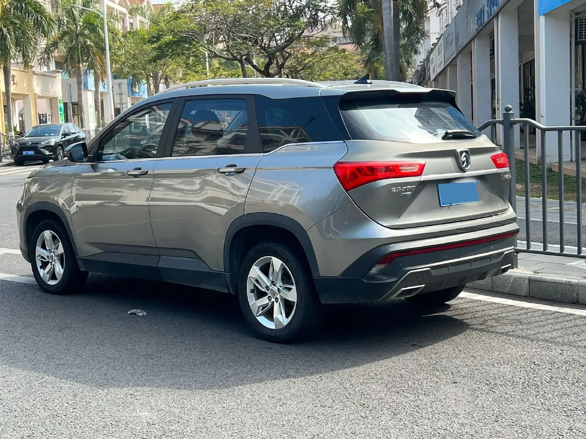 2019 BaoJun 530 1.5T 151HP L4 CVT,autocango,china used car exporter,china ev exporter,chinese used car exporter,chinese used ev exporter