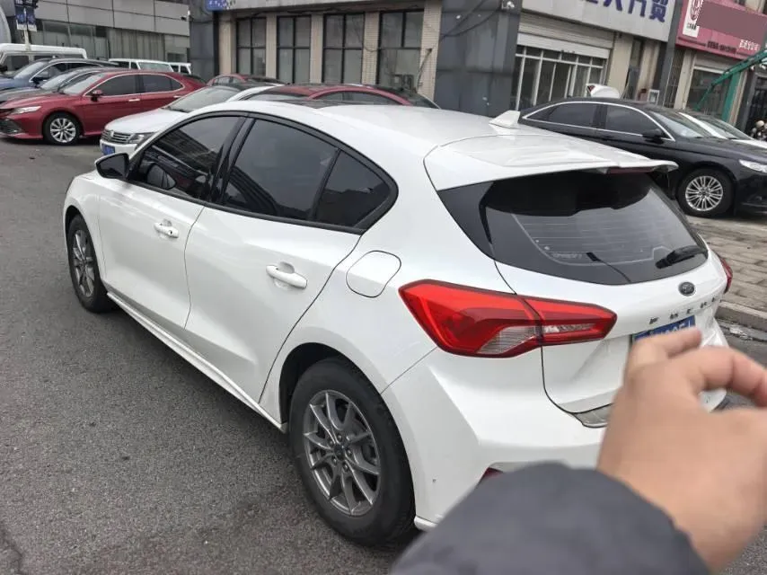 2021 Ford Focus 1.5T 174HP L3 8AT,autocango,china used car exporter,china ev exporter,chinese used car exporter,chinese used ev exporter