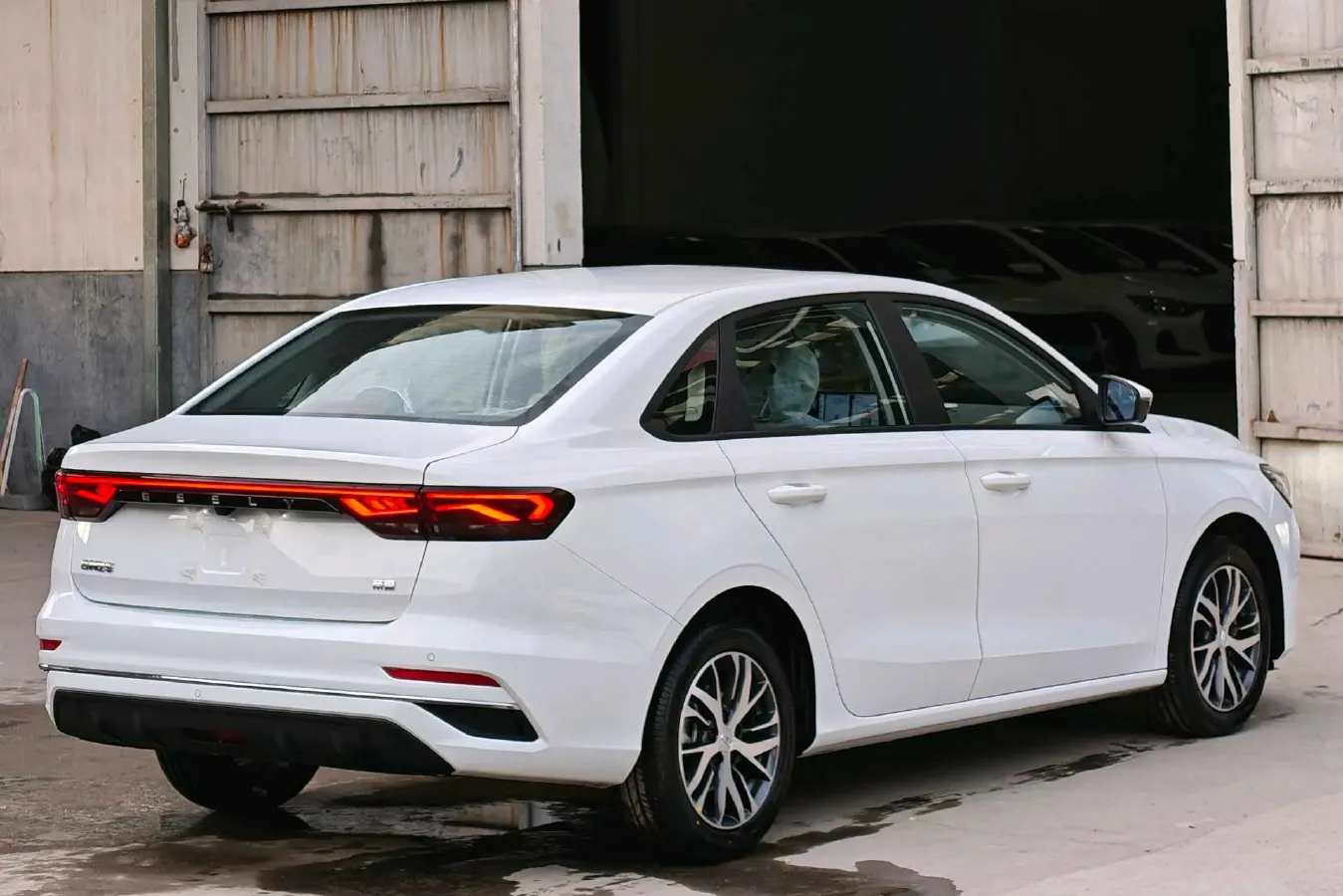 2026 Geely Emgrand 1.5L 120HP L4 CVT,autocango,china used car exporter,china ev exporter,chinese used car exporter,chinese used ev exporter