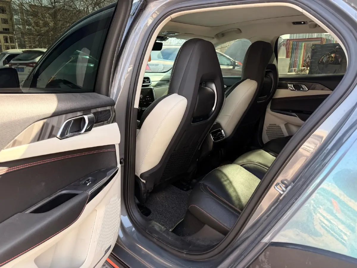 2018 Toyota C-HR 2.0L 171HP L4 CVT,autocango,china used car exporter,china ev exporter,chinese used car exporter,chinese used ev exporter