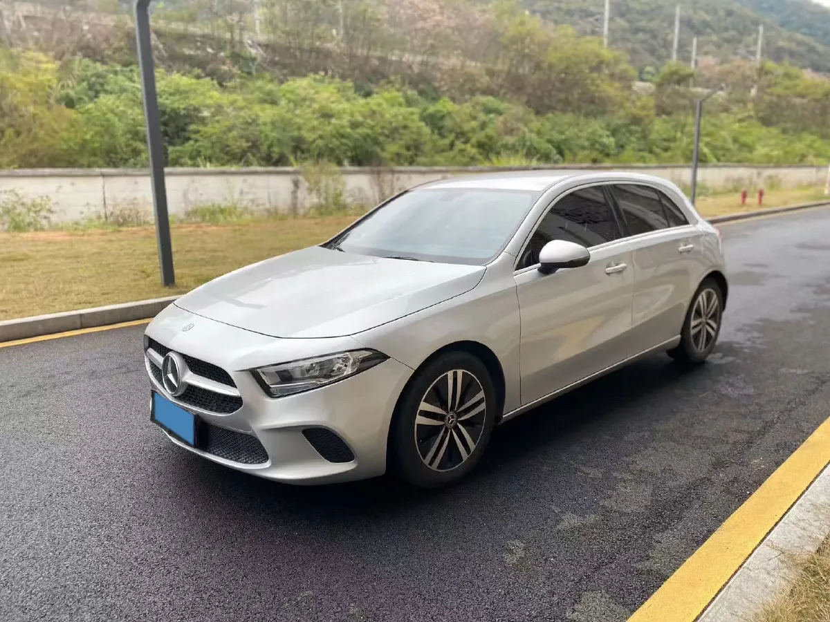 2020 Mercedes-Benz A Class 1.3T 136HP L4 7DCT,autocango,china used car exporter,china ev exporter,chinese used car exporter,chinese used ev exporter