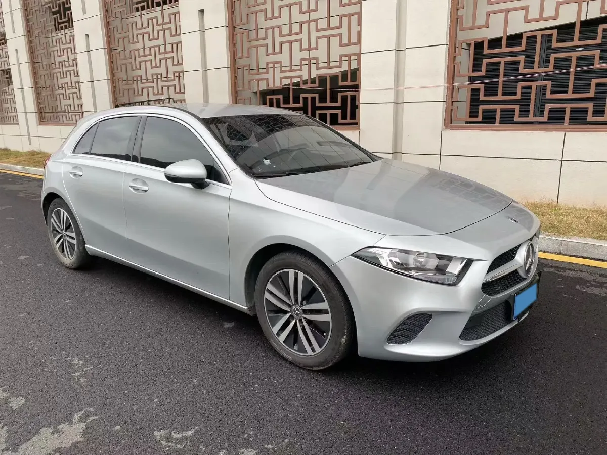 2020 Mercedes-Benz A Class 1.3T 136HP L4 7DCT,autocango,china used car exporter,china ev exporter,chinese used car exporter,chinese used ev exporter