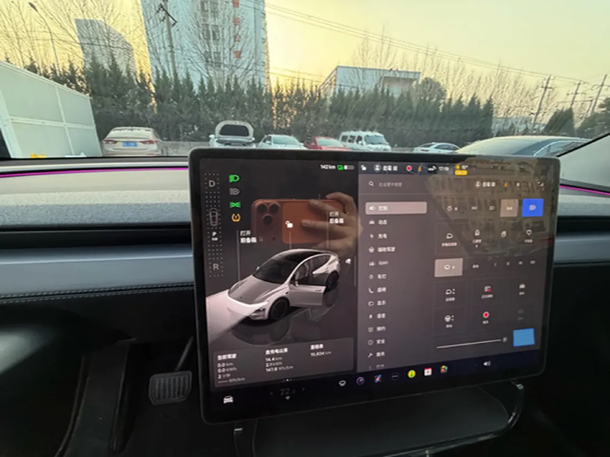 2025 Tesla Model Y BEV 62.5KWH,autocango,china used car exporter,china ev exporter,chinese used car exporter,chinese used ev exporter