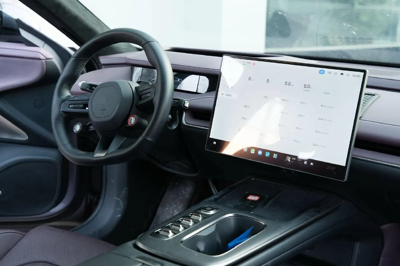 2024 MI SU7 BEV 101KWH,autocango,china used car exporter,china ev exporter,chinese used car exporter,chinese used ev exporter