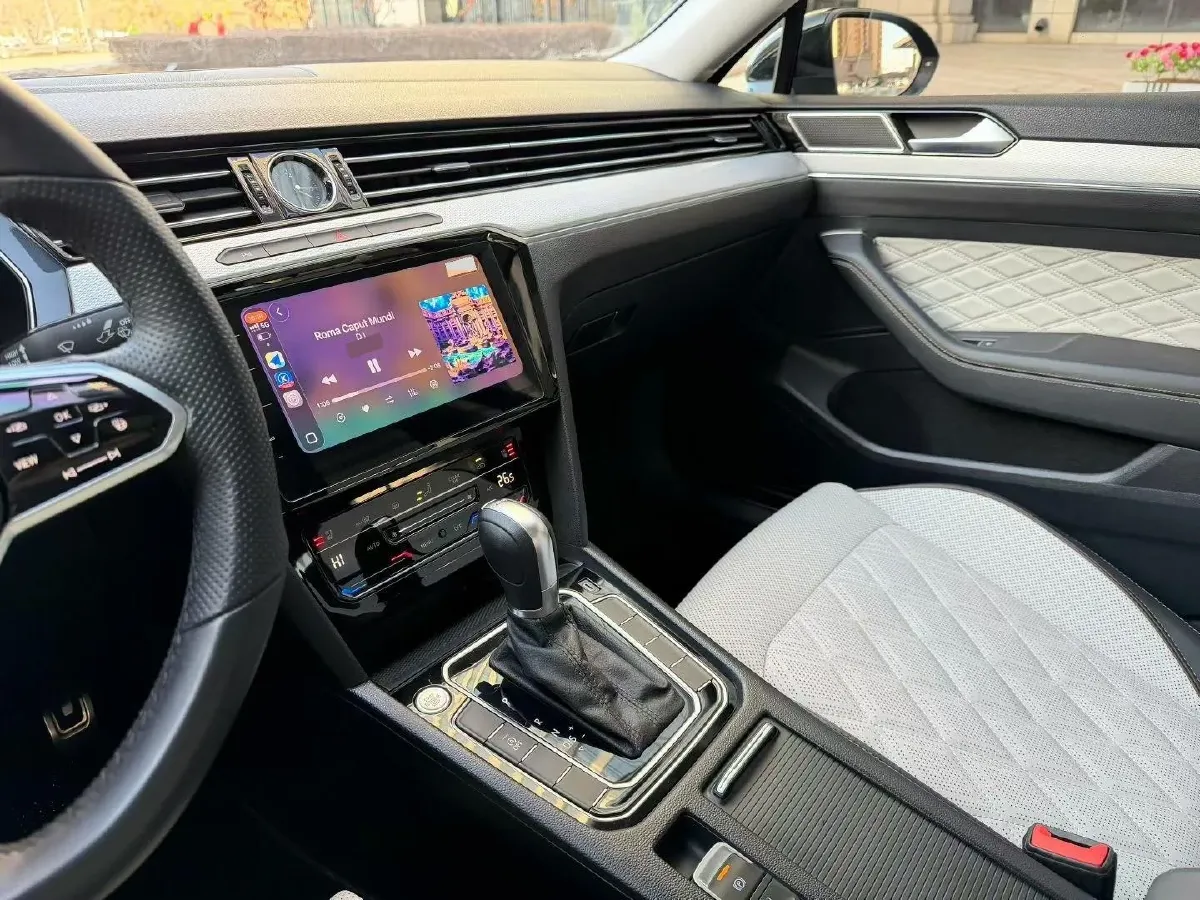 2023 Volkswagen Magotan 2.0T 186HP L4 7DCT,autocango,china used car exporter,china ev exporter,chinese used car exporter,chinese used ev exporter