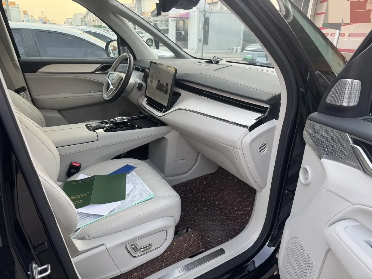 2025 Volvo EM90 BEV 116KWH,autocango,china used car exporter,china ev exporter,chinese used car exporter,chinese used ev exporter