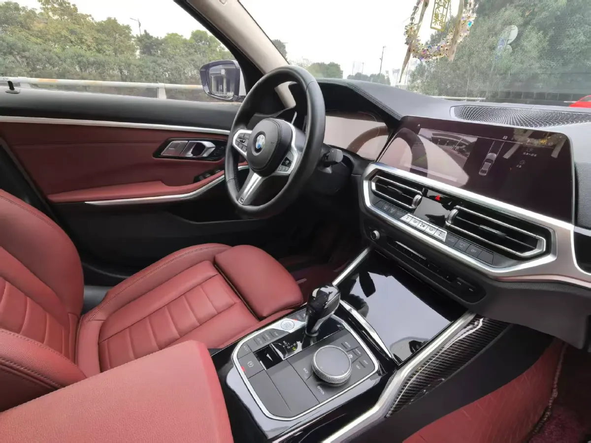 2021 BMW 3 Series 2.0T 156HP L4 8AT,autocango,china used car exporter,china ev exporter,chinese used car exporter,chinese used ev exporter