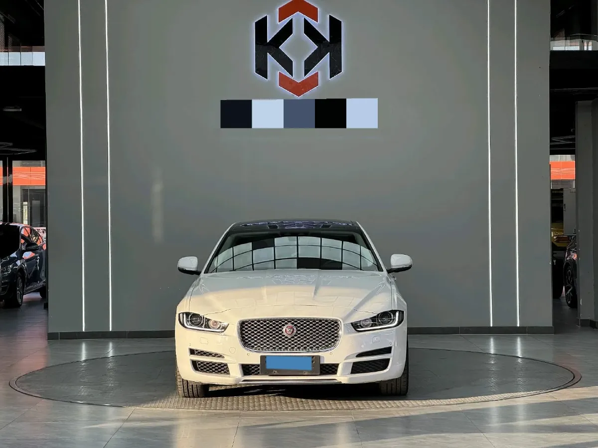 2018 Jaguar XEL 2.0T 250HP L4 8AT,autocango,china used car exporter,china ev exporter,chinese used car exporter,chinese used ev exporter