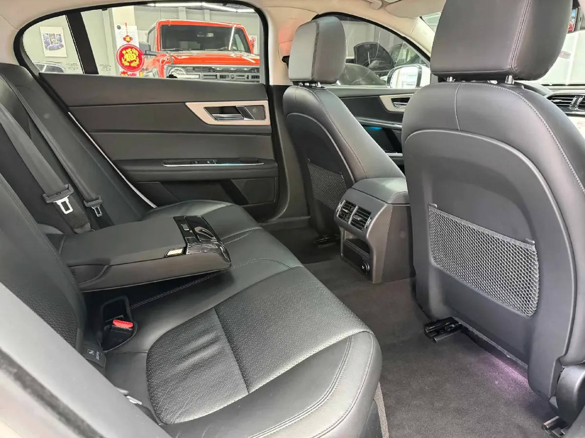 2018 Jaguar XEL 2.0T 250HP L4 8AT,autocango,china used car exporter,china ev exporter,chinese used car exporter,chinese used ev exporter