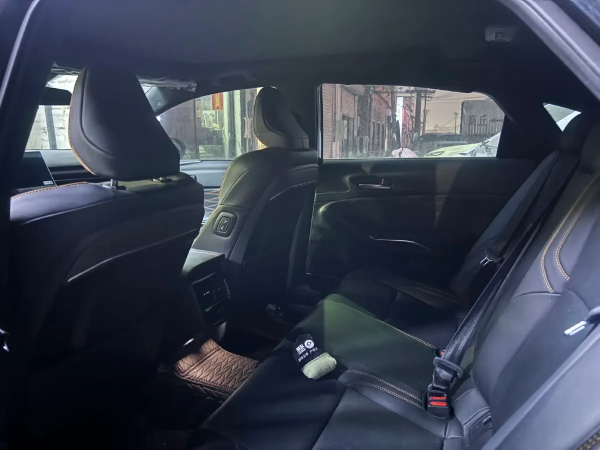 2024 Toyota Avalon 2.0L 152HP L4 E-CVT Hybrid,autocango,china used car exporter,china ev exporter,chinese used car exporter,chinese used ev exporter