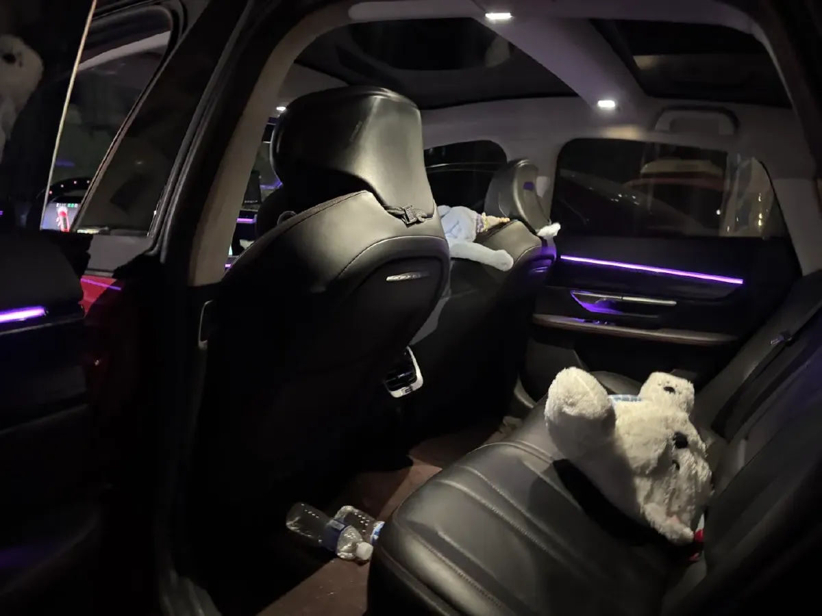 2020 Xpeng P7 BEV 80.9KWH,autocango,china used car exporter,china ev exporter,chinese used car exporter,chinese used ev exporter