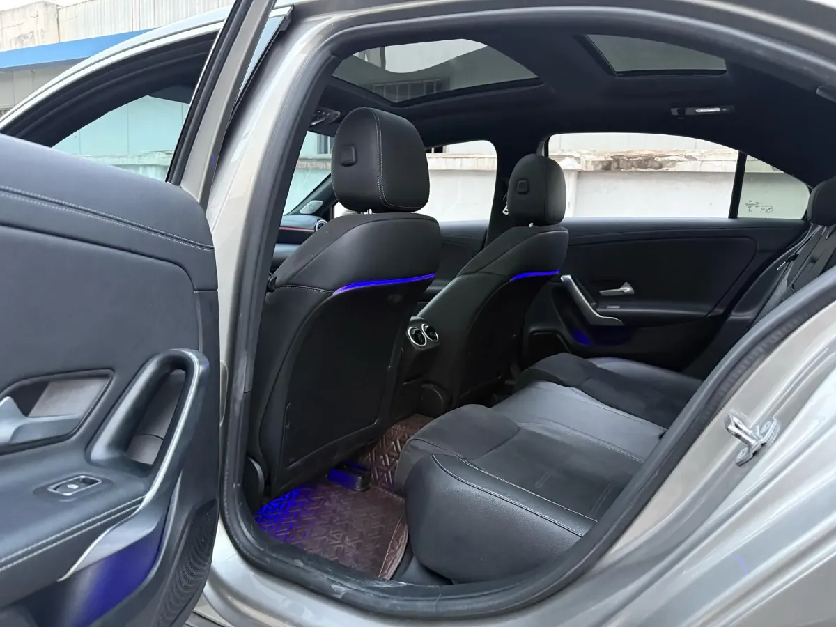 2020 Mercedes-Benz A Class 1.3T 163HP L4 7DCT,autocango,china used car exporter,china ev exporter,chinese used car exporter,chinese used ev exporter