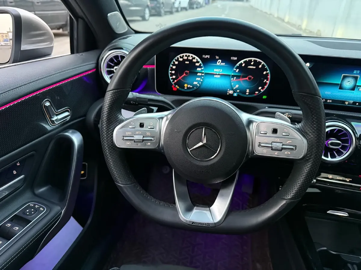 2020 Mercedes-Benz A Class 1.3T 163HP L4 7DCT,autocango,china used car exporter,china ev exporter,chinese used car exporter,chinese used ev exporter