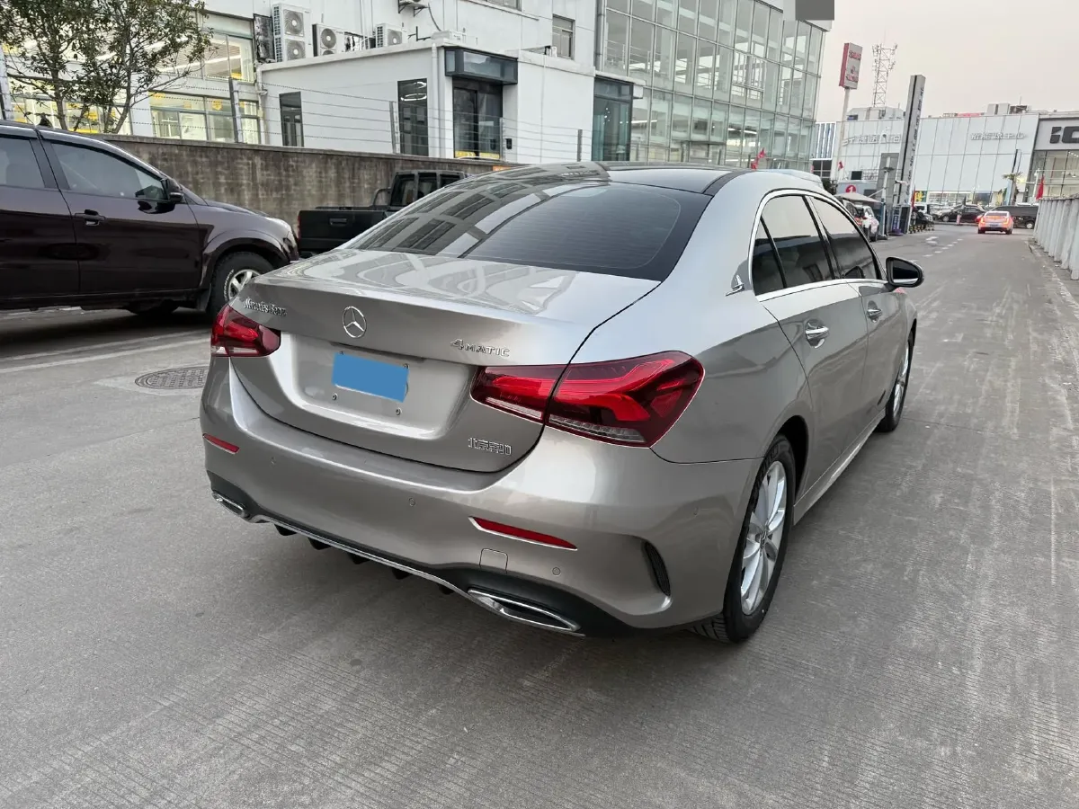2020 Mercedes-Benz A Class 1.3T 163HP L4 7DCT,autocango,china used car exporter,china ev exporter,chinese used car exporter,chinese used ev exporter