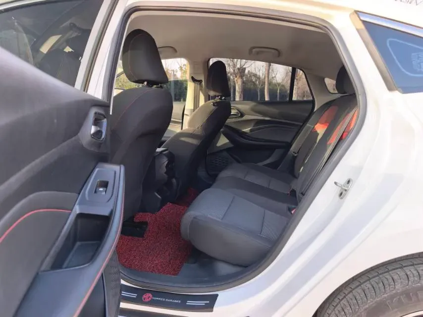 2023 MG 5 1.5L 129HP L4 5MT,autocango,china used car exporter,china ev exporter,chinese used car exporter,chinese used ev exporter