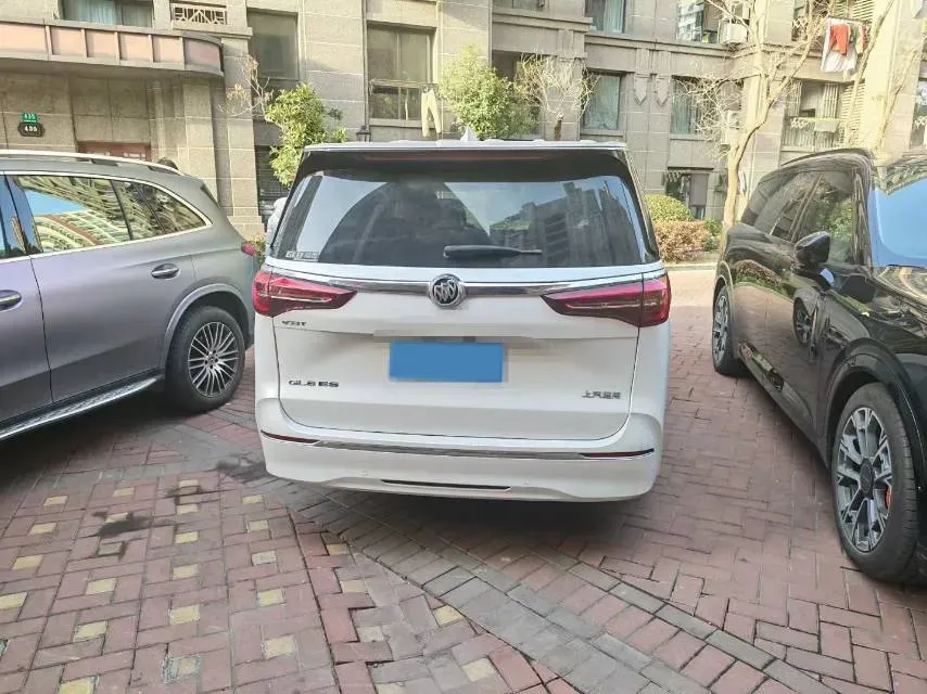 2020 Buick GL8 2.0T 237HP L4 9AT,autocango,china used car exporter,china ev exporter,chinese used car exporter,chinese used ev exporter